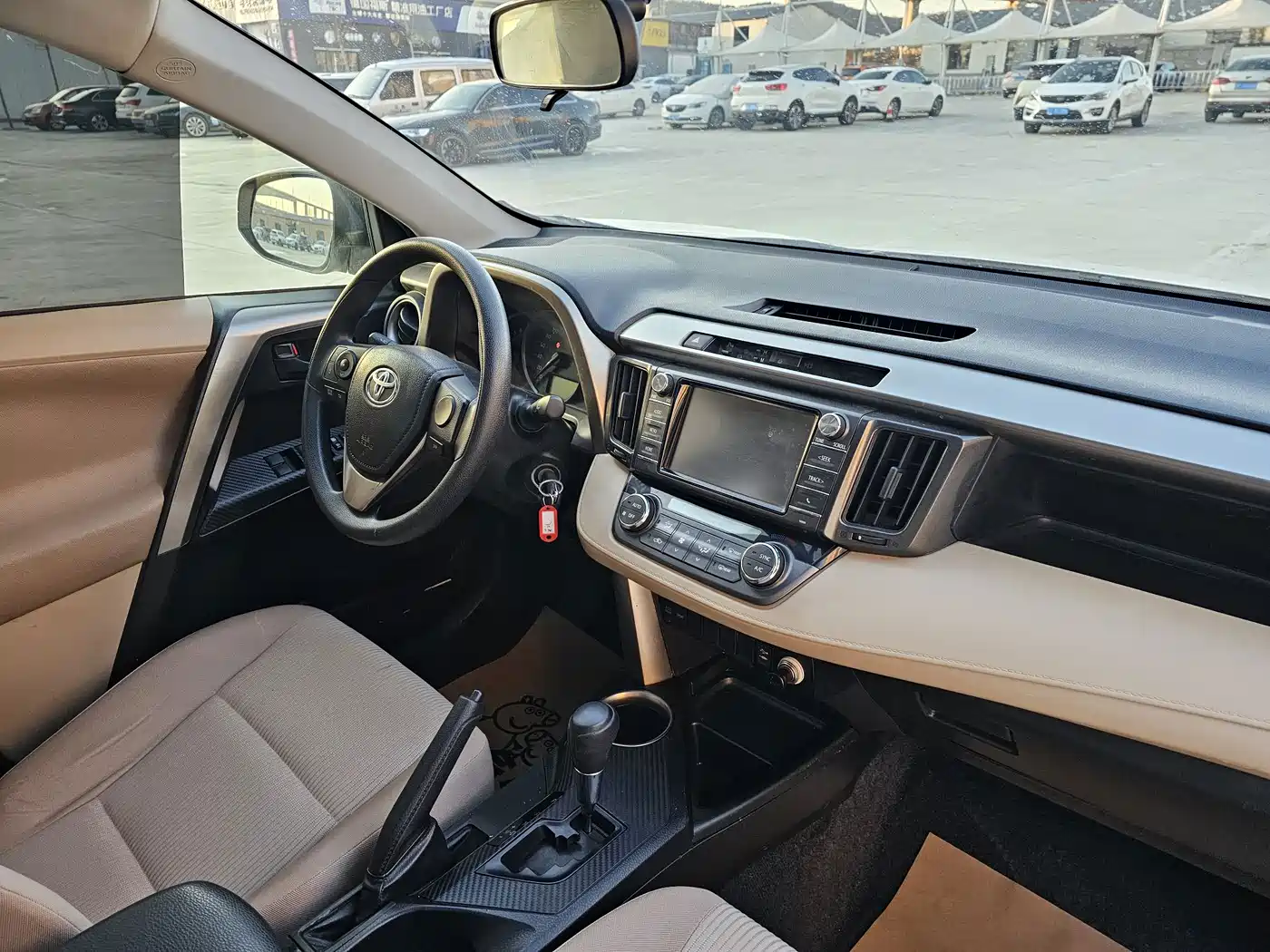 Toyota RAV4 Rongfang 2015 2.0L CVT 2WD Trend Edition фото 10