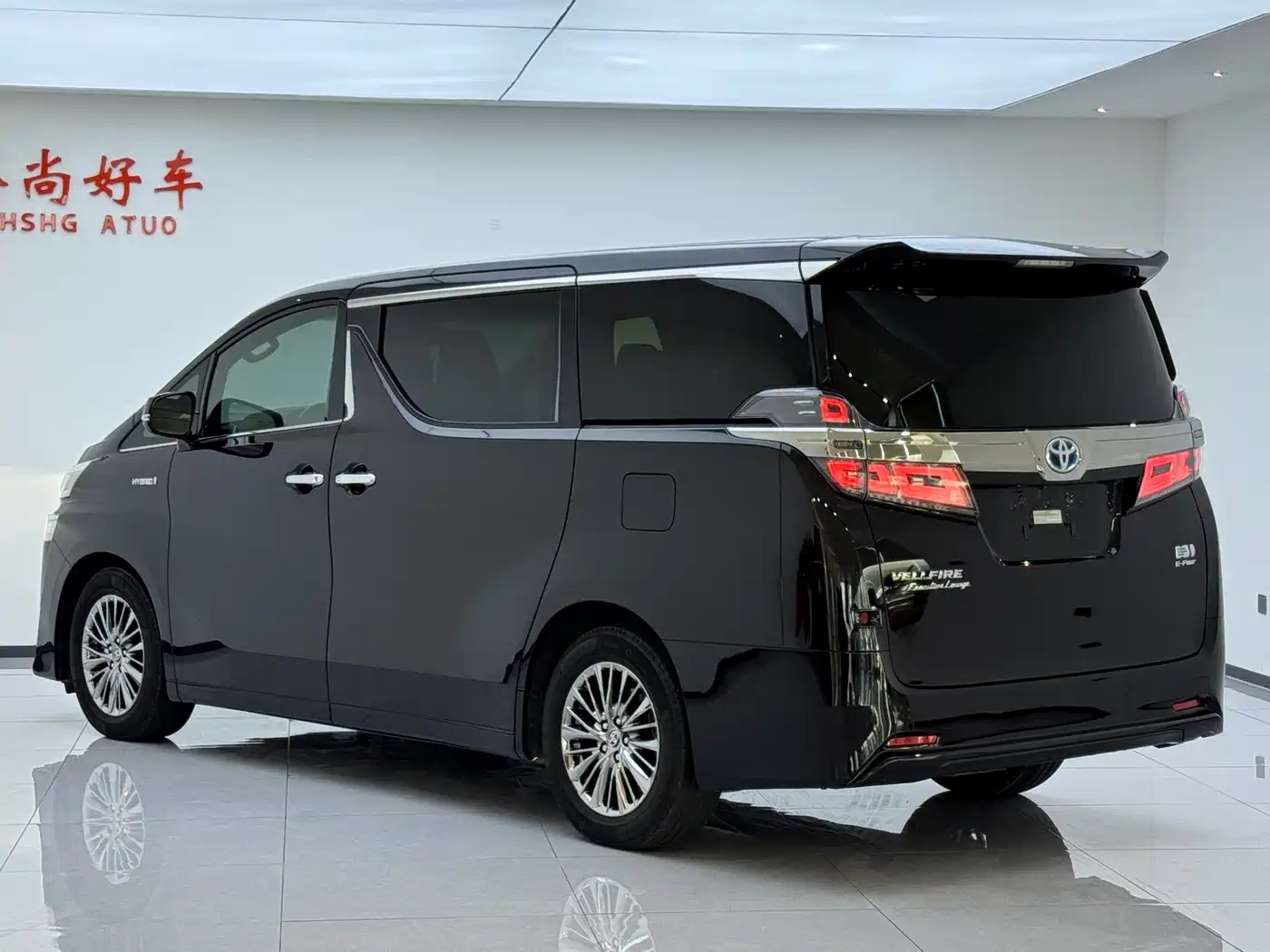 Toyota Vellfire 2019 Hybrid 2.5L HV Premium Edition фото 11