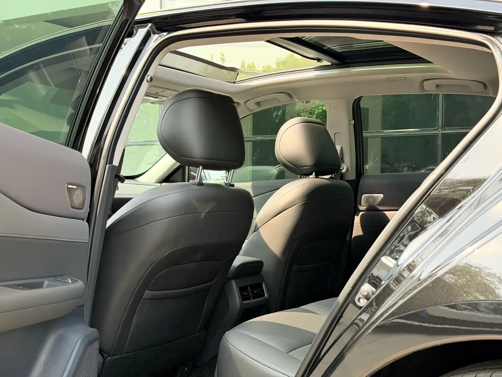 Фото 4 - Nissan Teana
