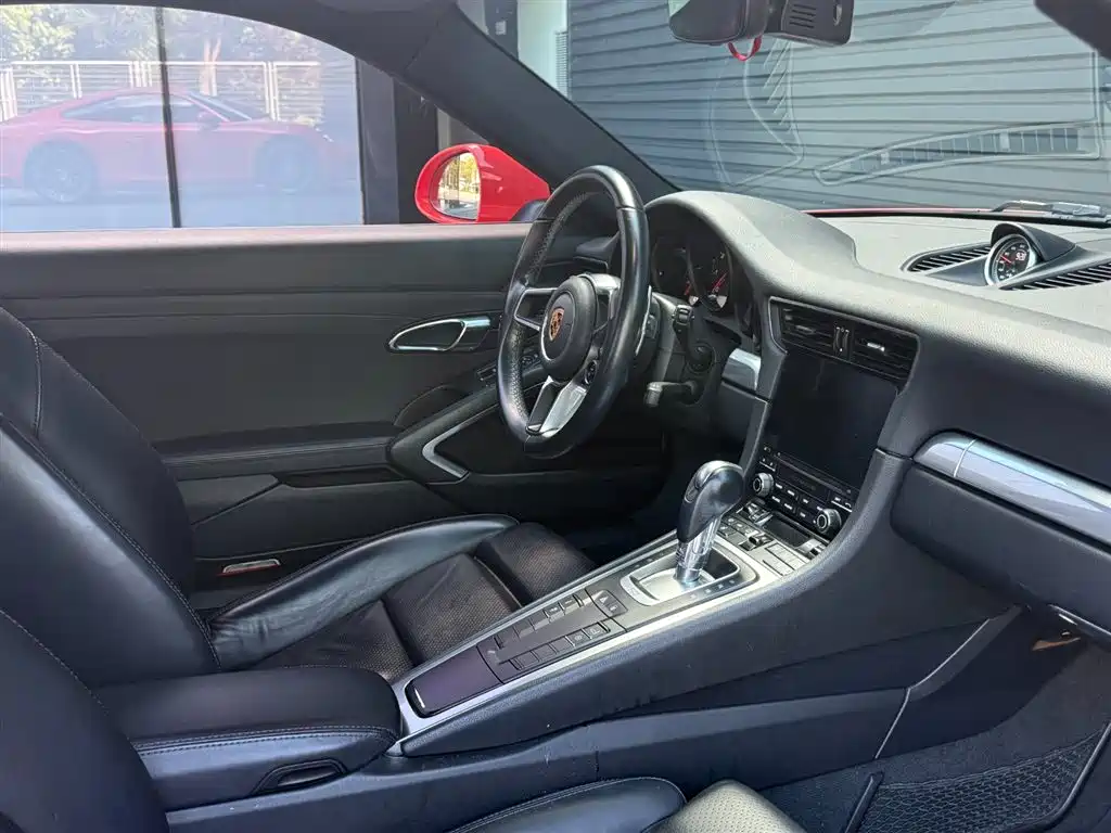 Фото 8 - Porsche 911