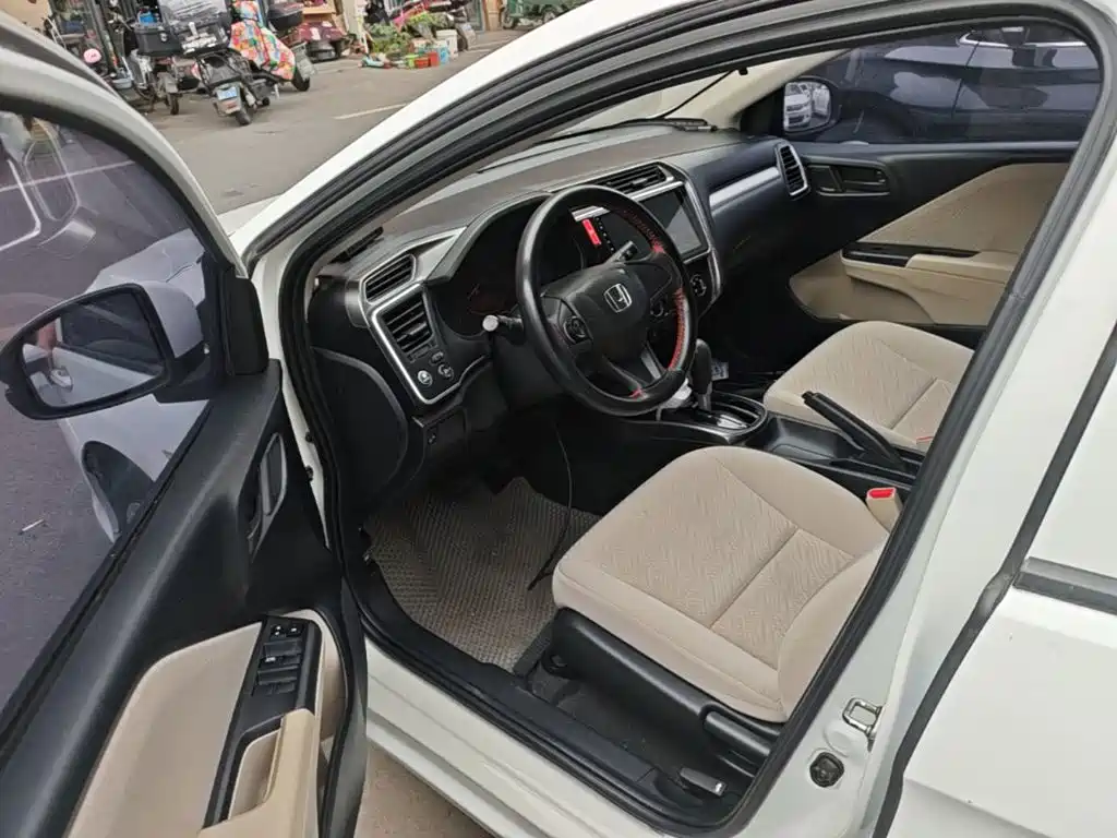 Honda Greiz 2016 2016 1.5L CVT Classic Edition