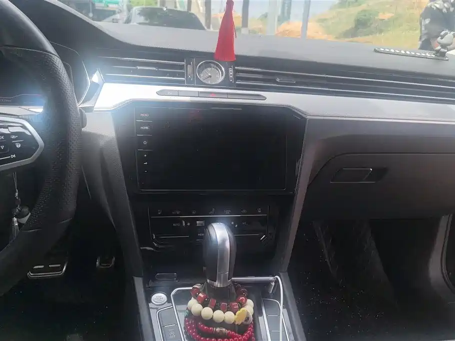 Volkswagen Magotan 2023 Model 2 Million Commemorative Edition 330TSI DSG Luxury фото 13