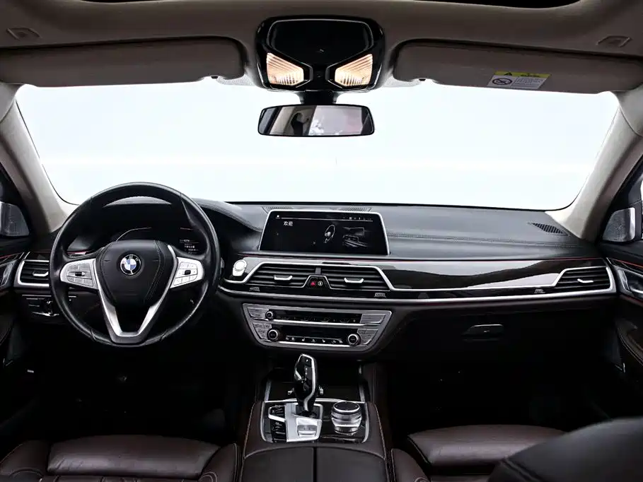 BMW 7 Series 2019 730Li Luxury Package фото 5