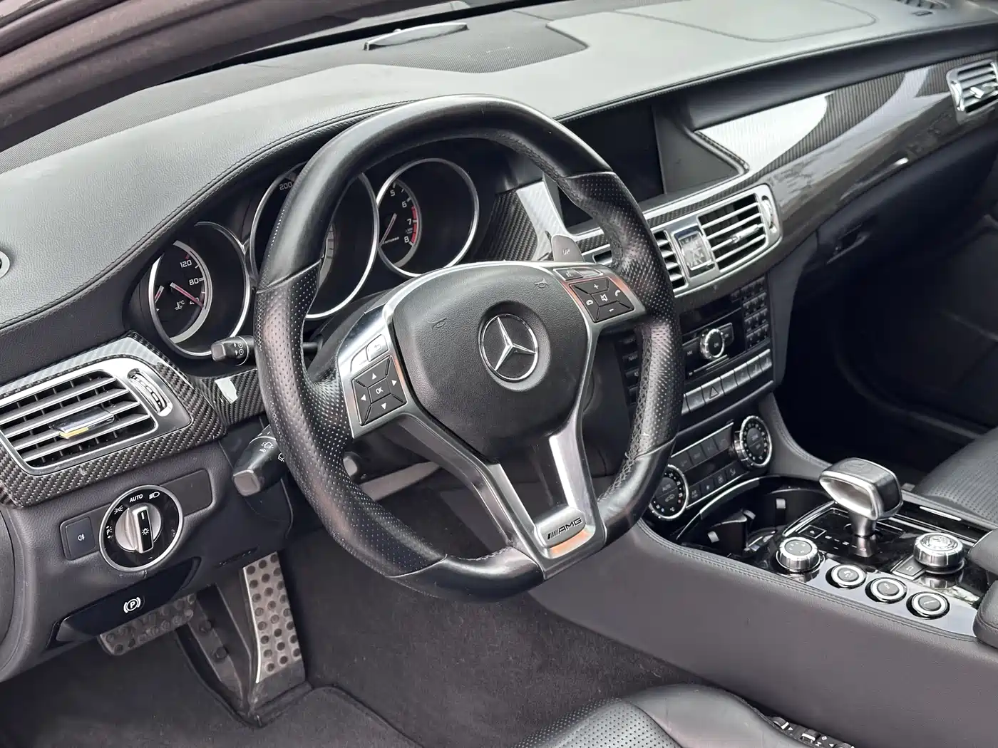 Mercedes-Benz CLS AMG 2012 AMG CLS 63 фото 6