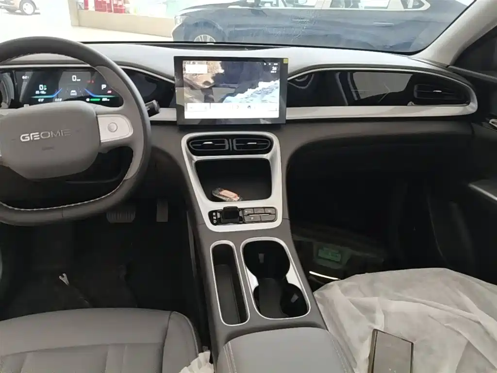 Geely Galaxy Starry Wish 2026 Edition 310km Youth Version фото 13