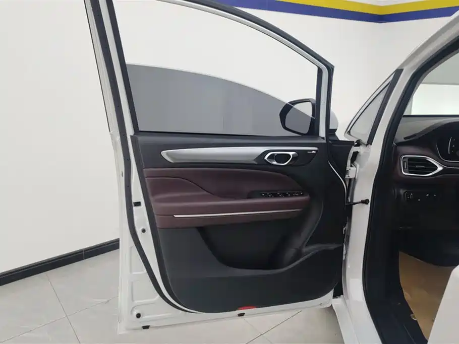 GAC Trumpchi Trumpchi M6 2023 PRO 270T DCT Premium Edition фото 7