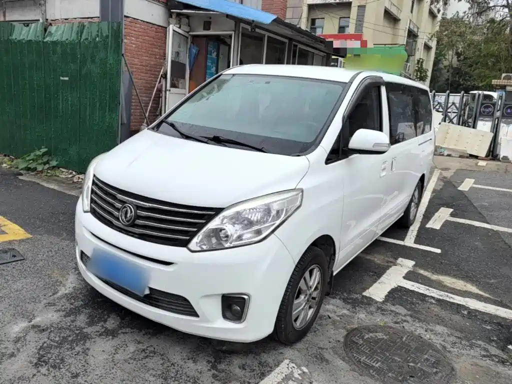 Dongfeng Fengxing Fengxing F600 2017 2016 Model F600L 1.5T Luxury Version