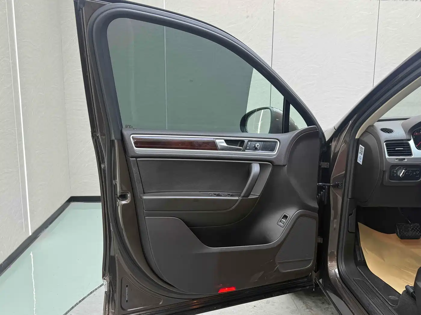 Volkswagen Touareg 2014 3.0TSI New Edge Edition фото 19