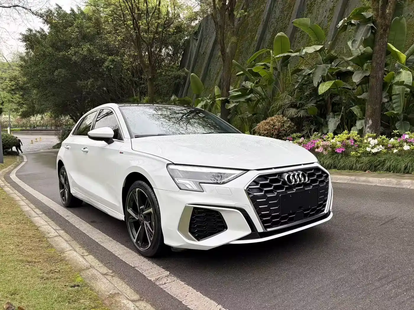 Audi A3 2024 Model Sportback 35 TFSI Fashion Sport фото 3