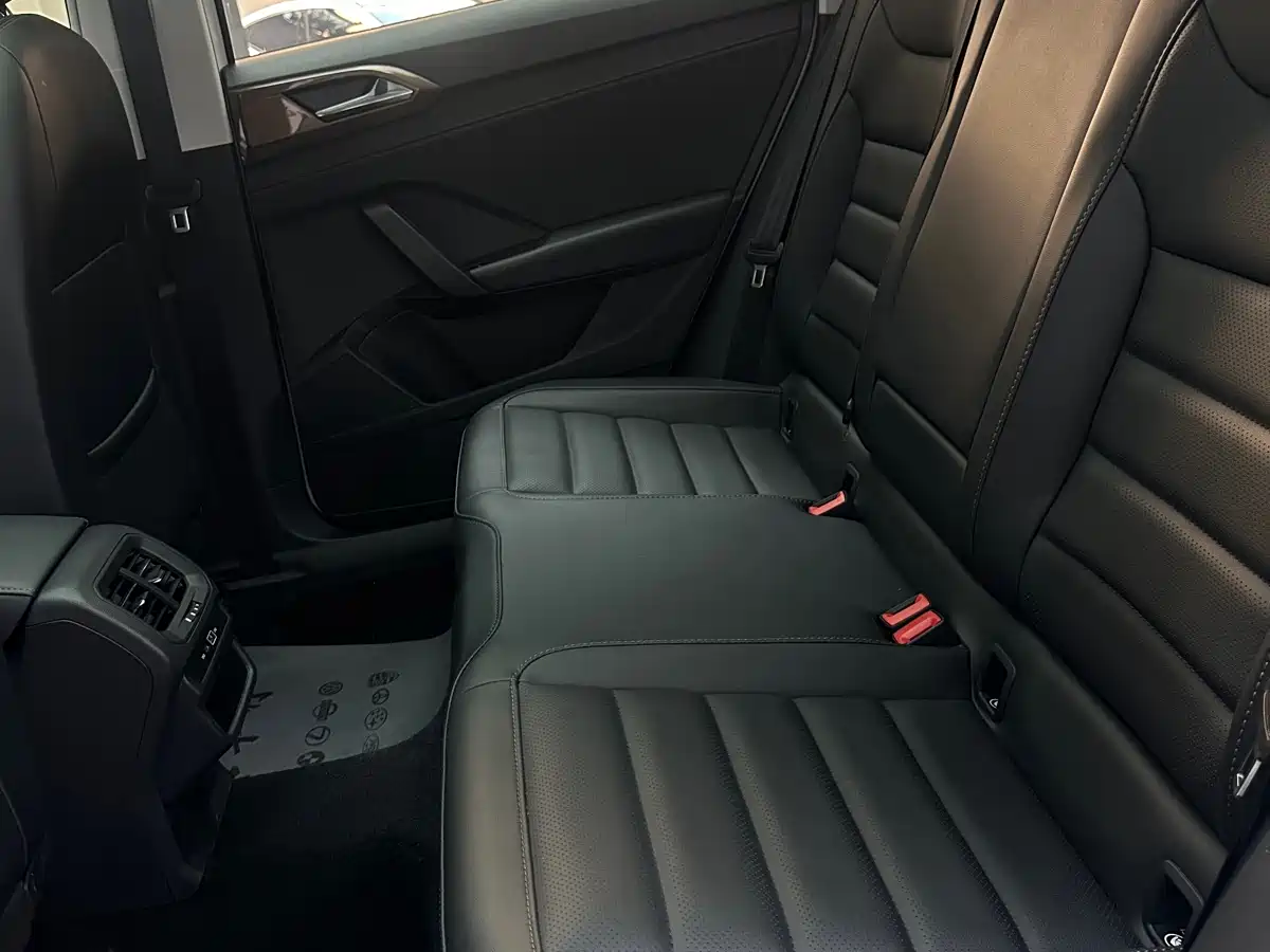 Volkswagen Tharu 2022 280TSI FWD Luxury Edition фото 8
