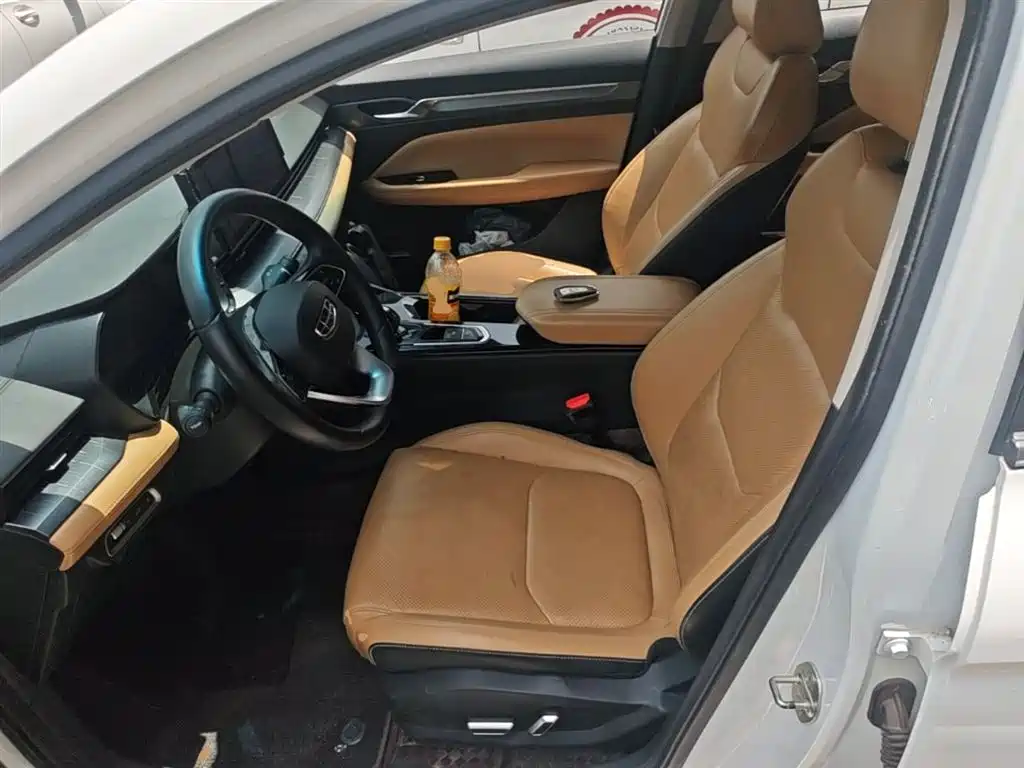 صورة 15 - Geely Emgrand L HiP