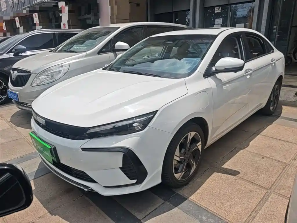 صورة 2 - Geely Emgrand L HiP
