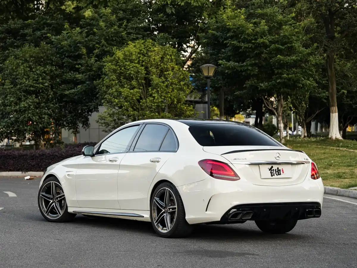 Mercedes-Benz C-Class AMG 2019 AMG C 63 фото 4
