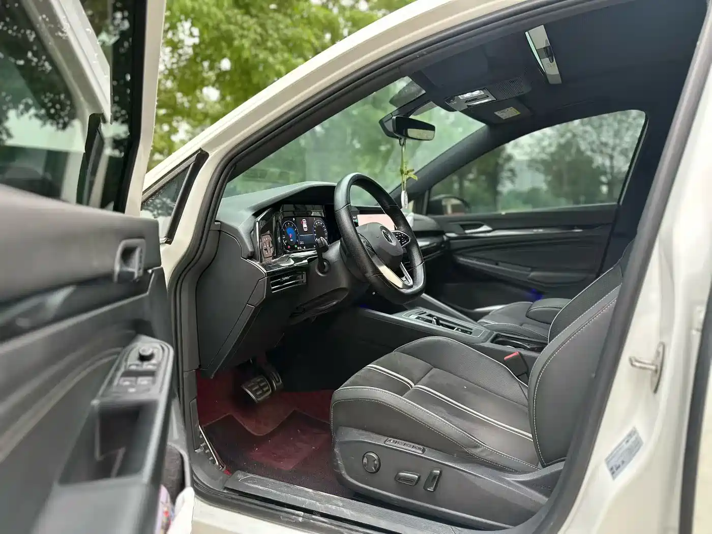 Volkswagen Golf 2021 280TSI DSG R-Line фото 5