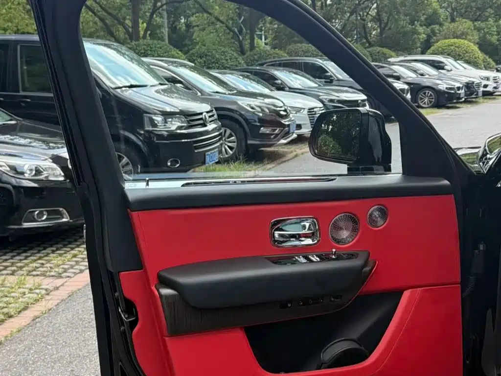 Rolls-Royce Cullinan 2019 2018 4-Seater Version