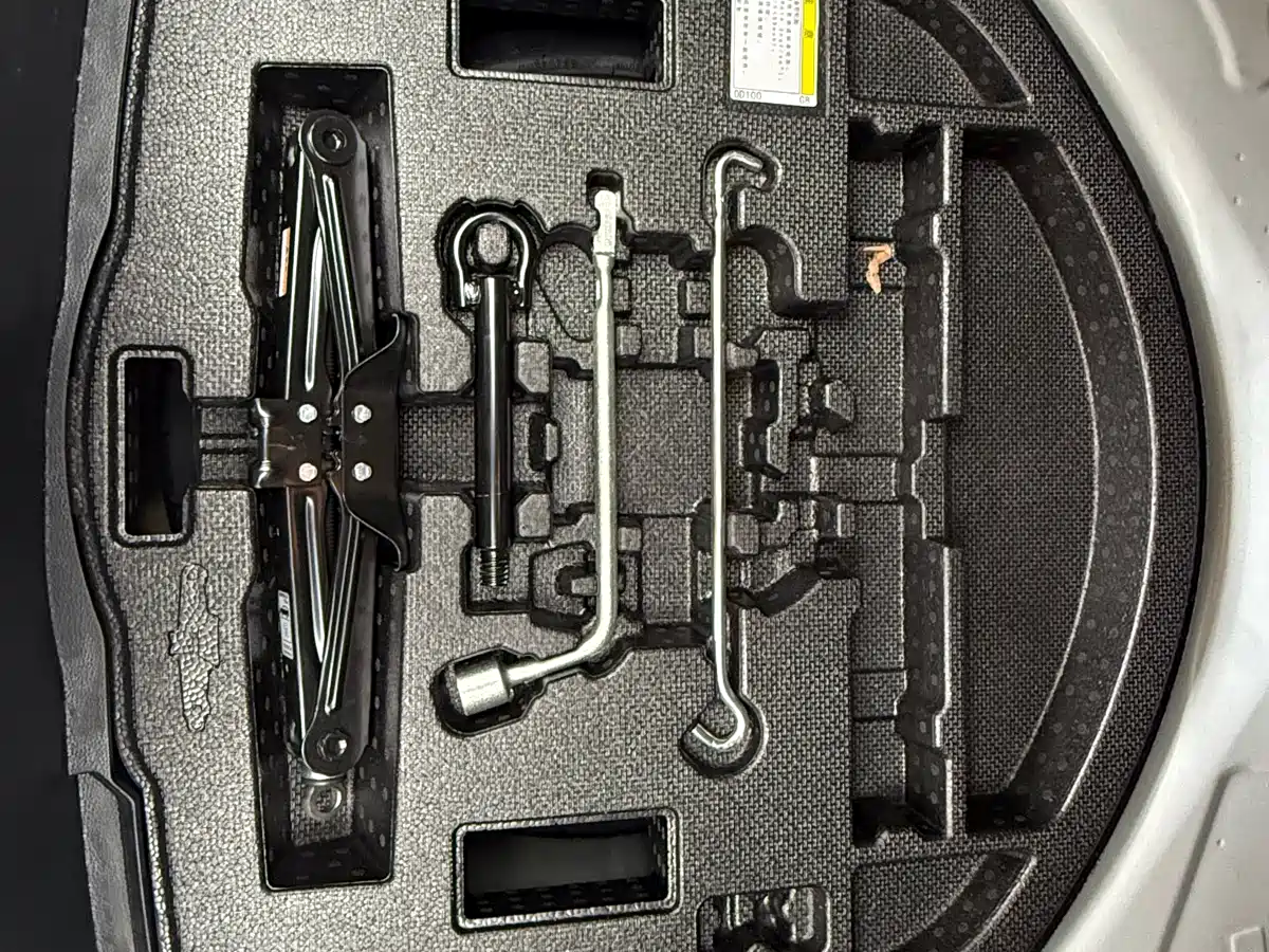 Toyota Levin 2023 Smart Hybrid 1.8L Sport Edition фото 23