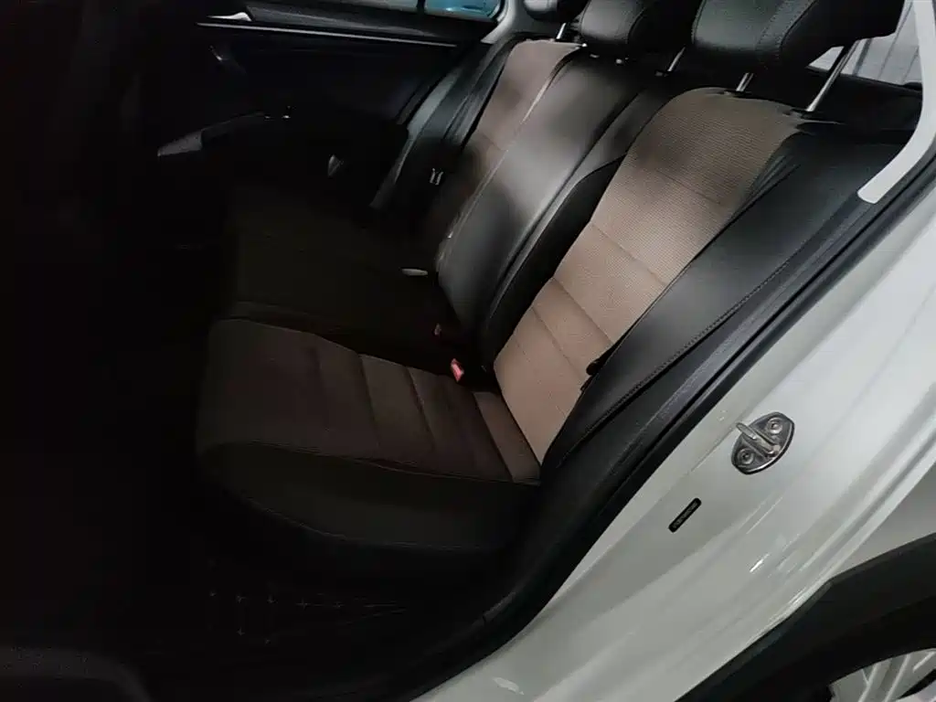 Volkswagen C-TREK 2018 1.5L Automatic Comfort фото 17