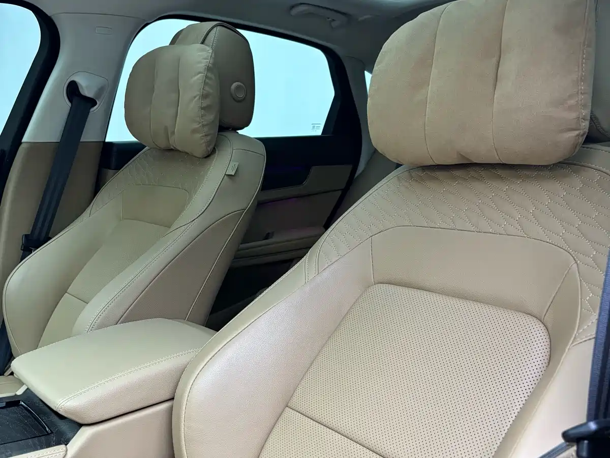 Jaguar XFL 2026 2025 2.0T P250 FWD Luxury Edition