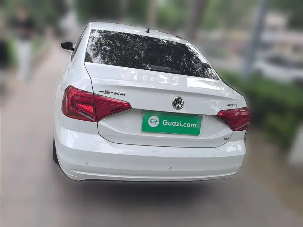 Volkswagen Jetta 2019 Dream Edition 1.5L Manual Fashion фото 4