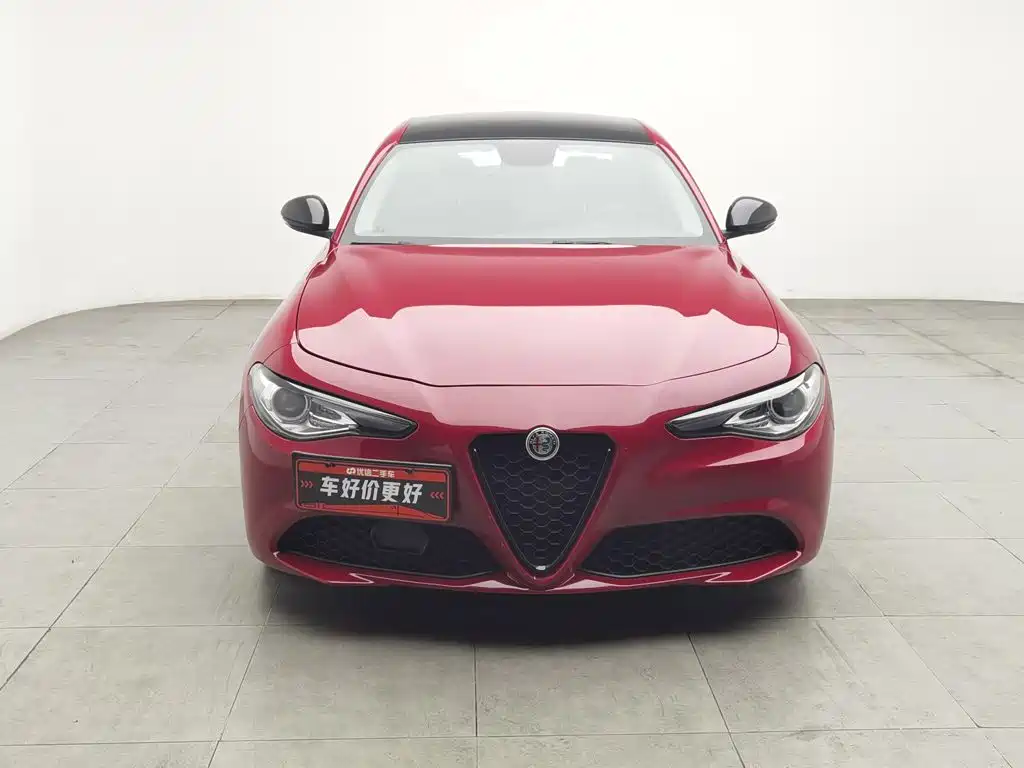 Photo 3 - Alfa Romeo Giulia