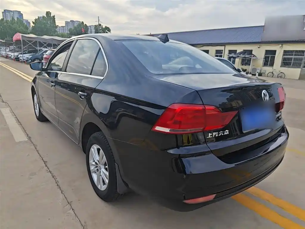 Volkswagen Santana 2016 1.6L Manual Trend Edition фото 5