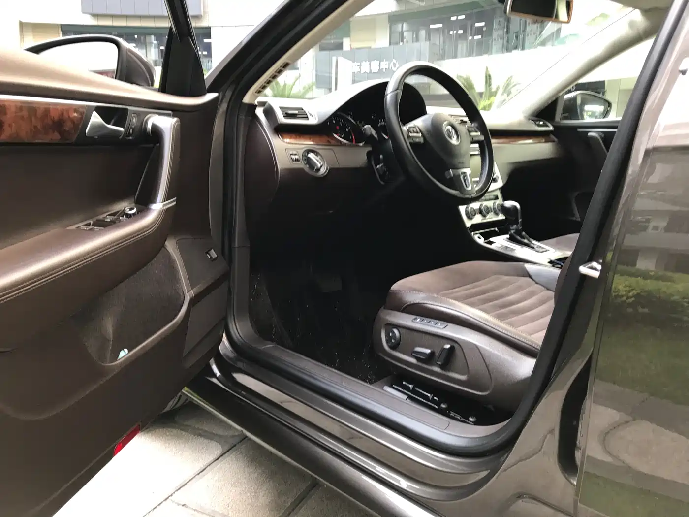 Volkswagen Magotan (Import) 2012 Wagon 2.0TSI Comfort фото 9