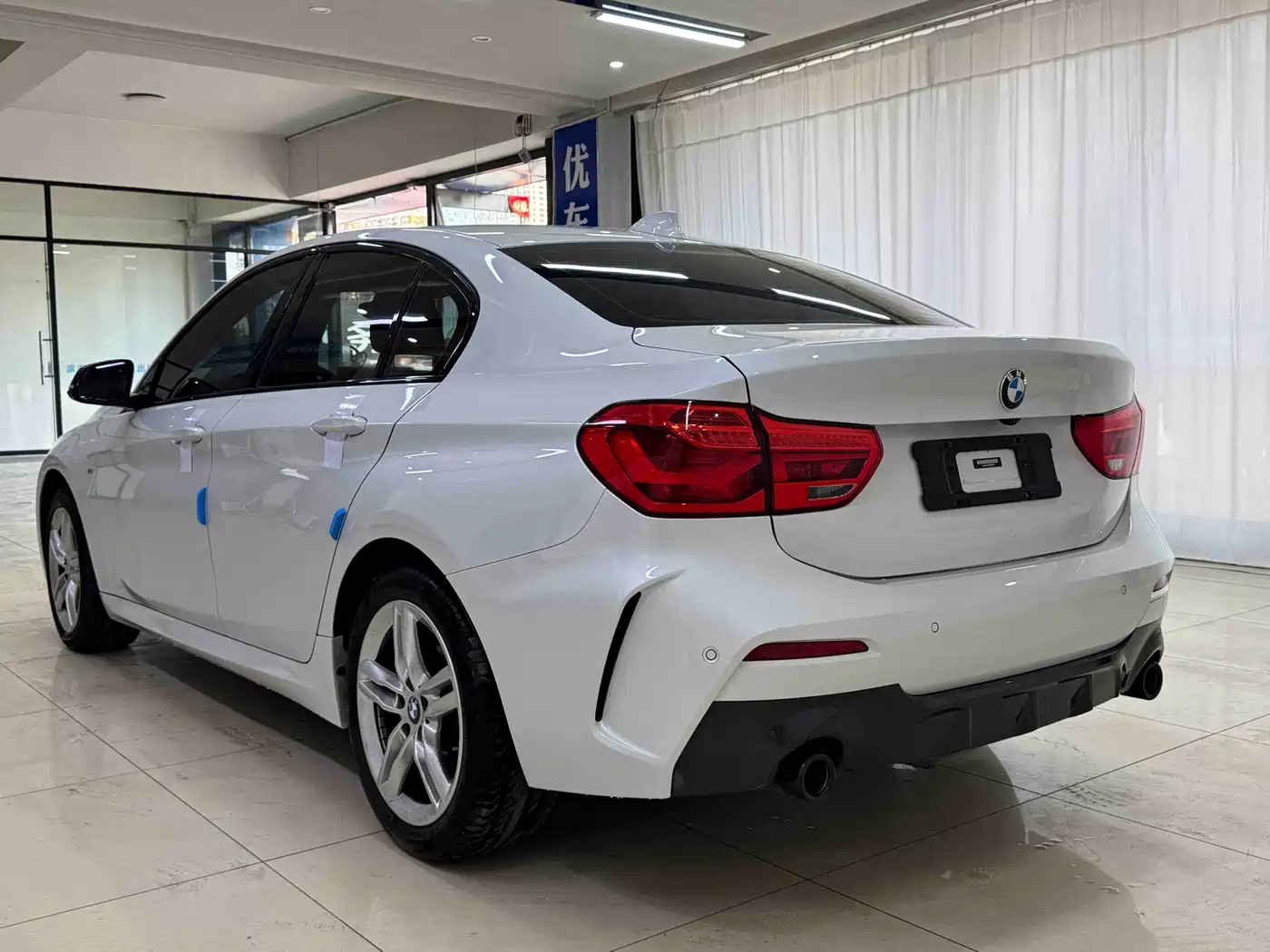 BMW 1 Series 2021 Facelift 120i M Sport Shadow Edition фото 4