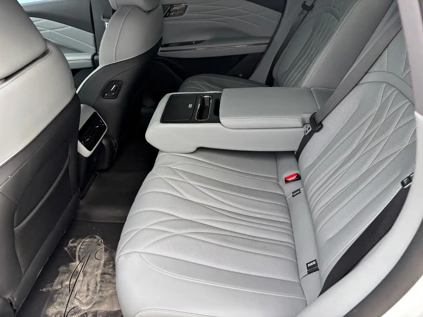 Photo 6 - Geely Galaxy Galaxy E8