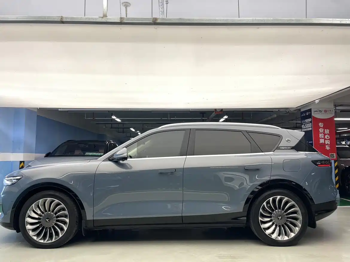 Voyah Auto VOYAH FREE 2021 AWD Standard Range Extender Exclusive Luxury Package фото 5