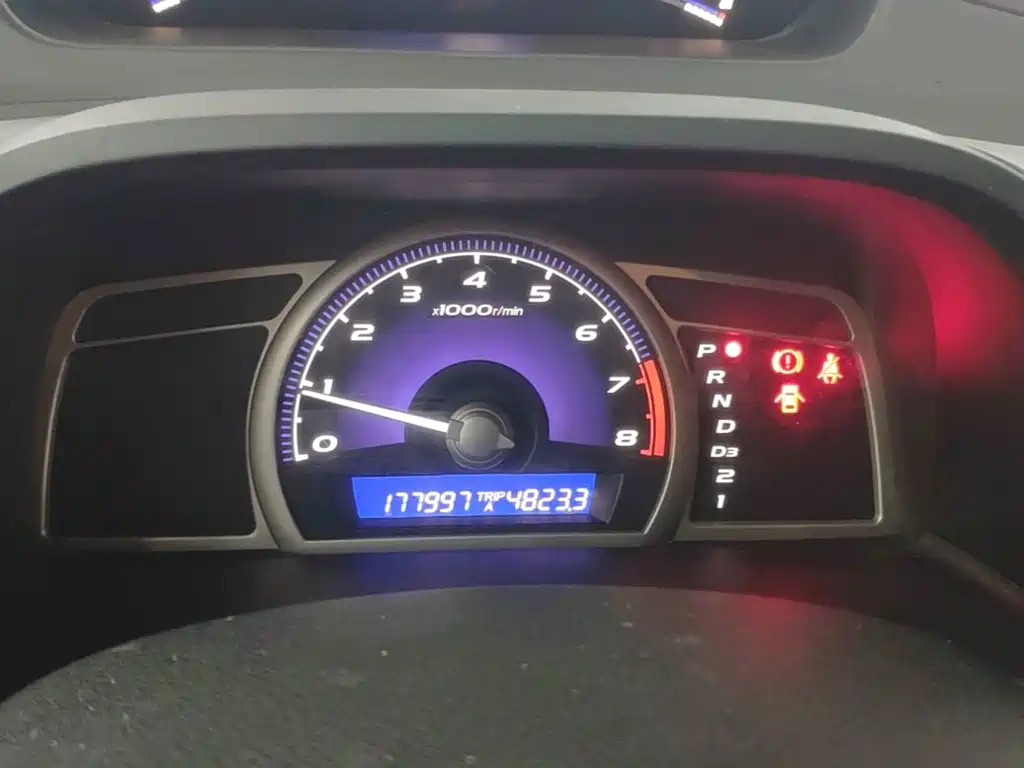 CIIMO CIIMO 2015 2015 1.8L Automatic Comfort Edition