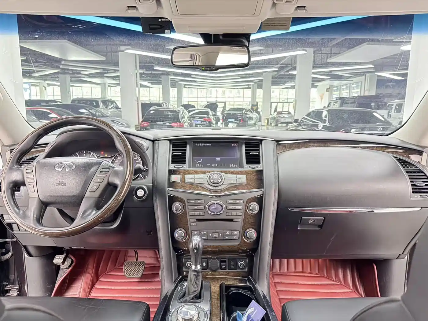 Infiniti QX80 2013 5.6L 4WD фото 8