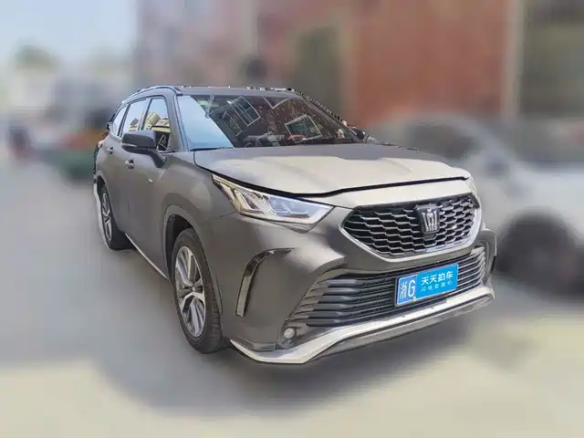 Toyota Crown Kluger 2024 2.5L HEV 2WD Luxury Edition — фото 3