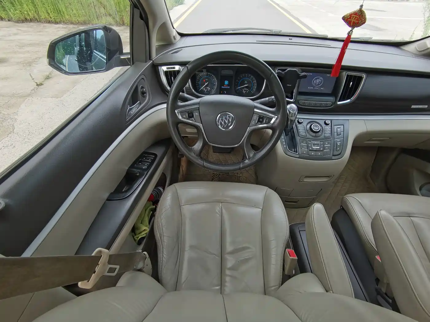 Фото 12 - Buick GL8