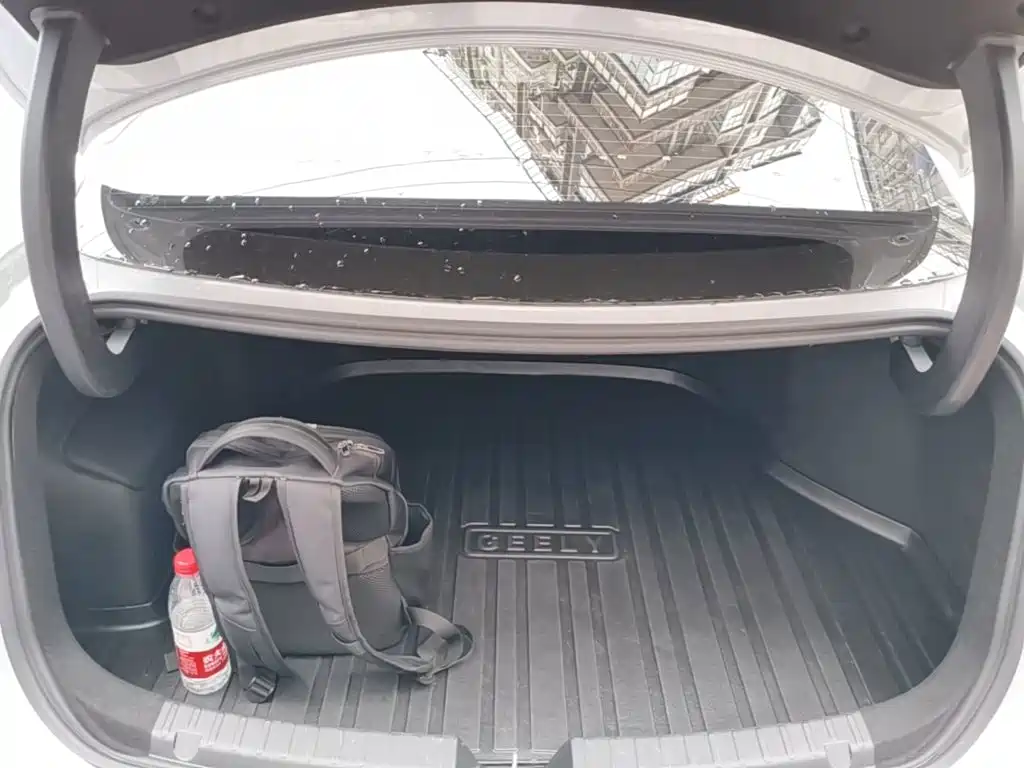 Geely Galaxy Galaxy A7 2025 2025 EM-i 70km Voyage Edition