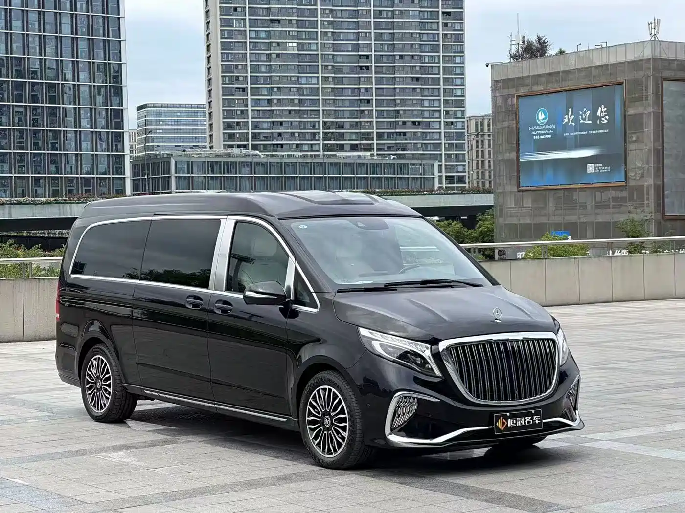 Mercedes-Benz V-Class 2022 V 260 L Long Wheelbase Prestige Edition фото 3