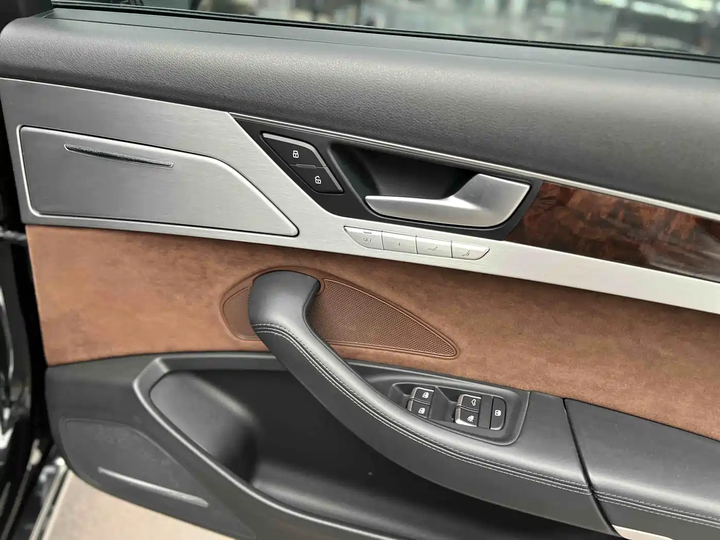 Audi A8 2014 A8L 50 TFSI quattro Luxury фото 18