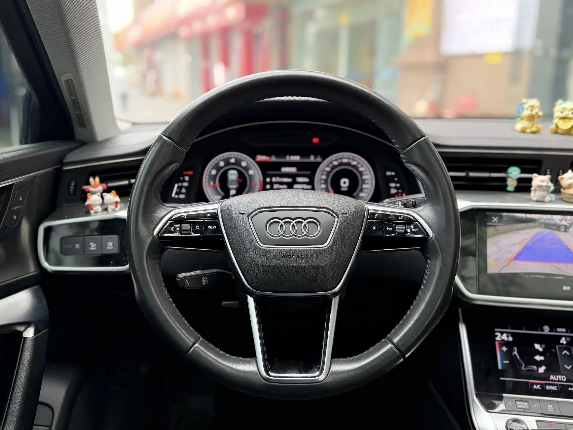 Фото 4 - Audi A6L