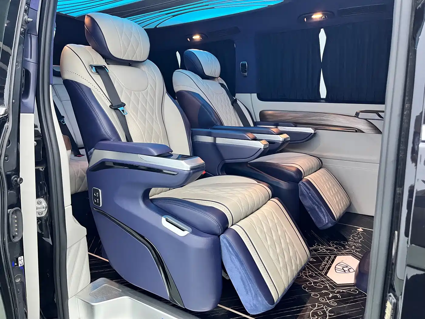 Mercedes-Benz Vito 2021 2.0T Elite 7-Seater фото 9