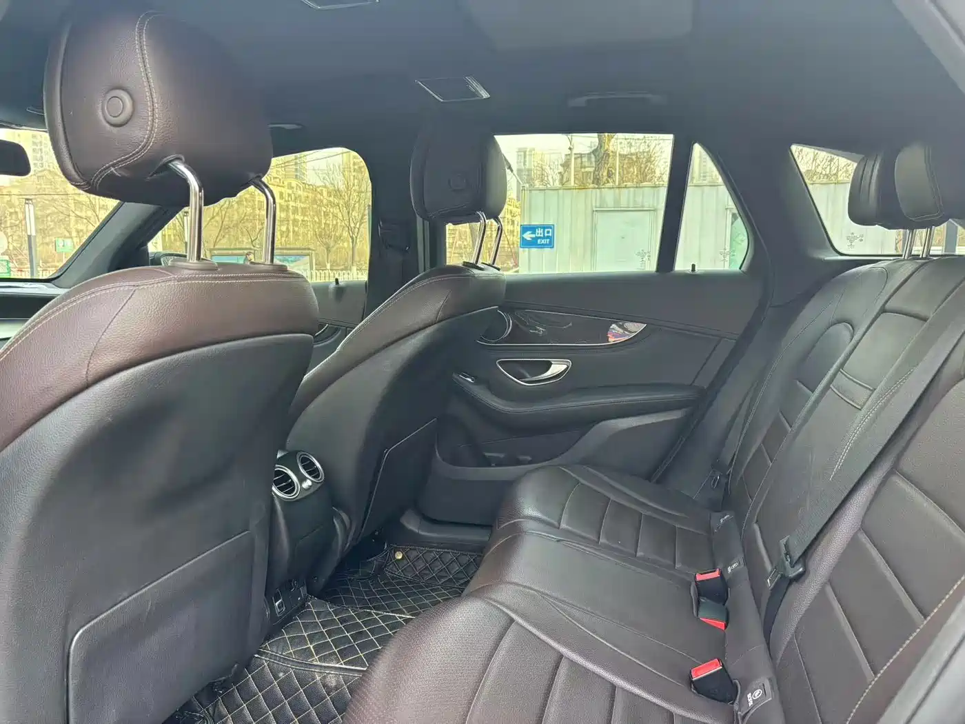 Mercedes-Benz GLC 2019 GLC 260 4MATIC Luxury фото 5