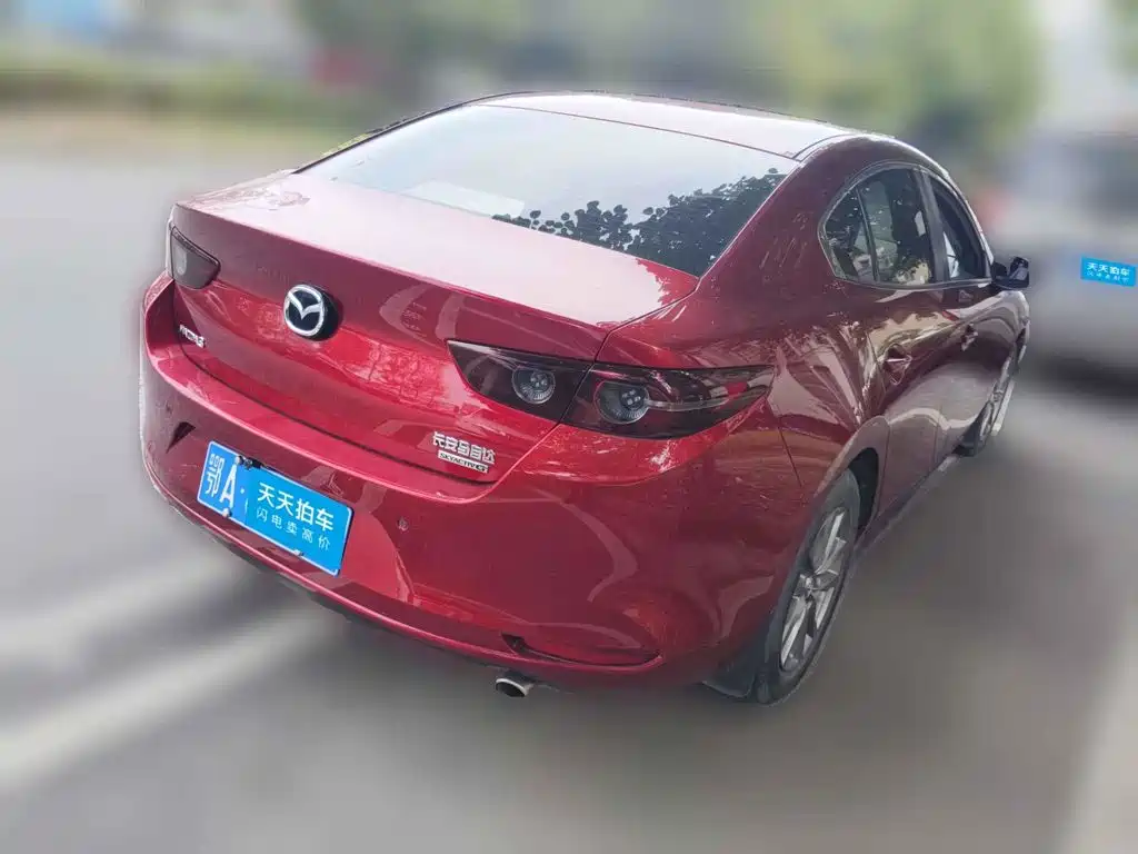 Фото 2 - Mazda Mazda 3