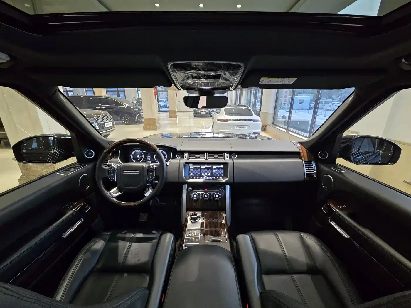 Land Rover Range Rover 2017 3.0 SC V6 Vogue фото 16