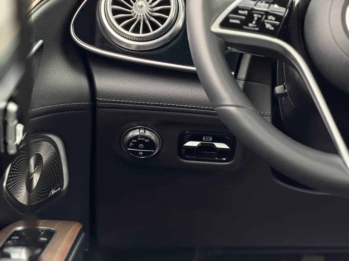 Mercedes-Benz EQS SUV 2023 450 4MATIC Pioneer Edition фото 10