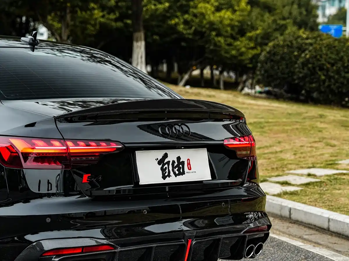 Фото 6 - Audi S4