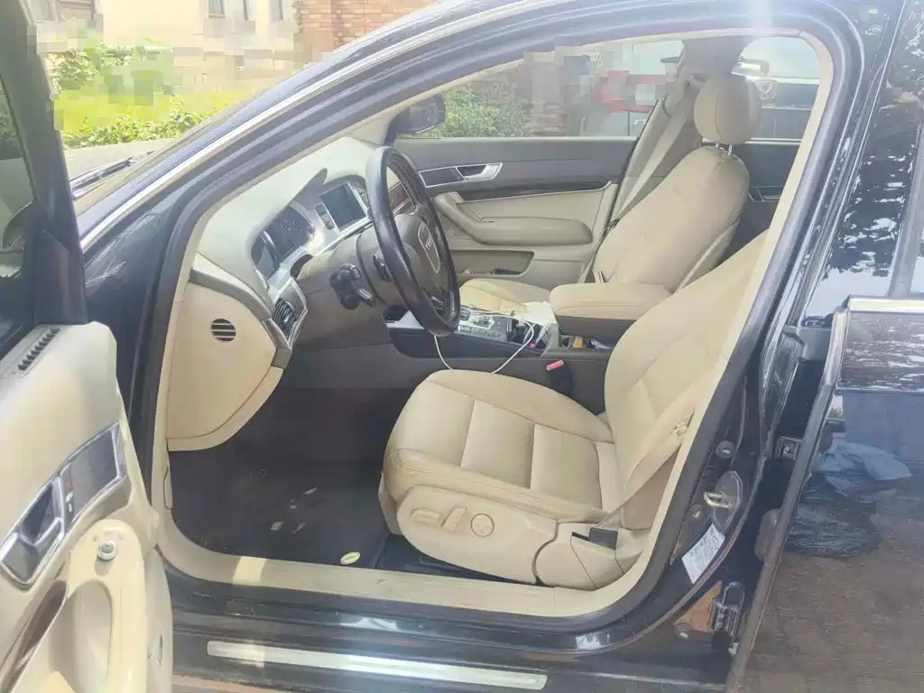 Фото 8 - Audi A6L