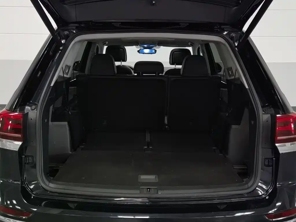 Photo 16 - Volkswagen Teramont