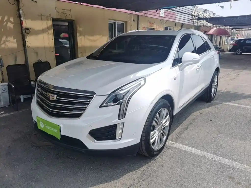 Photo 2 - Cadillac XT5