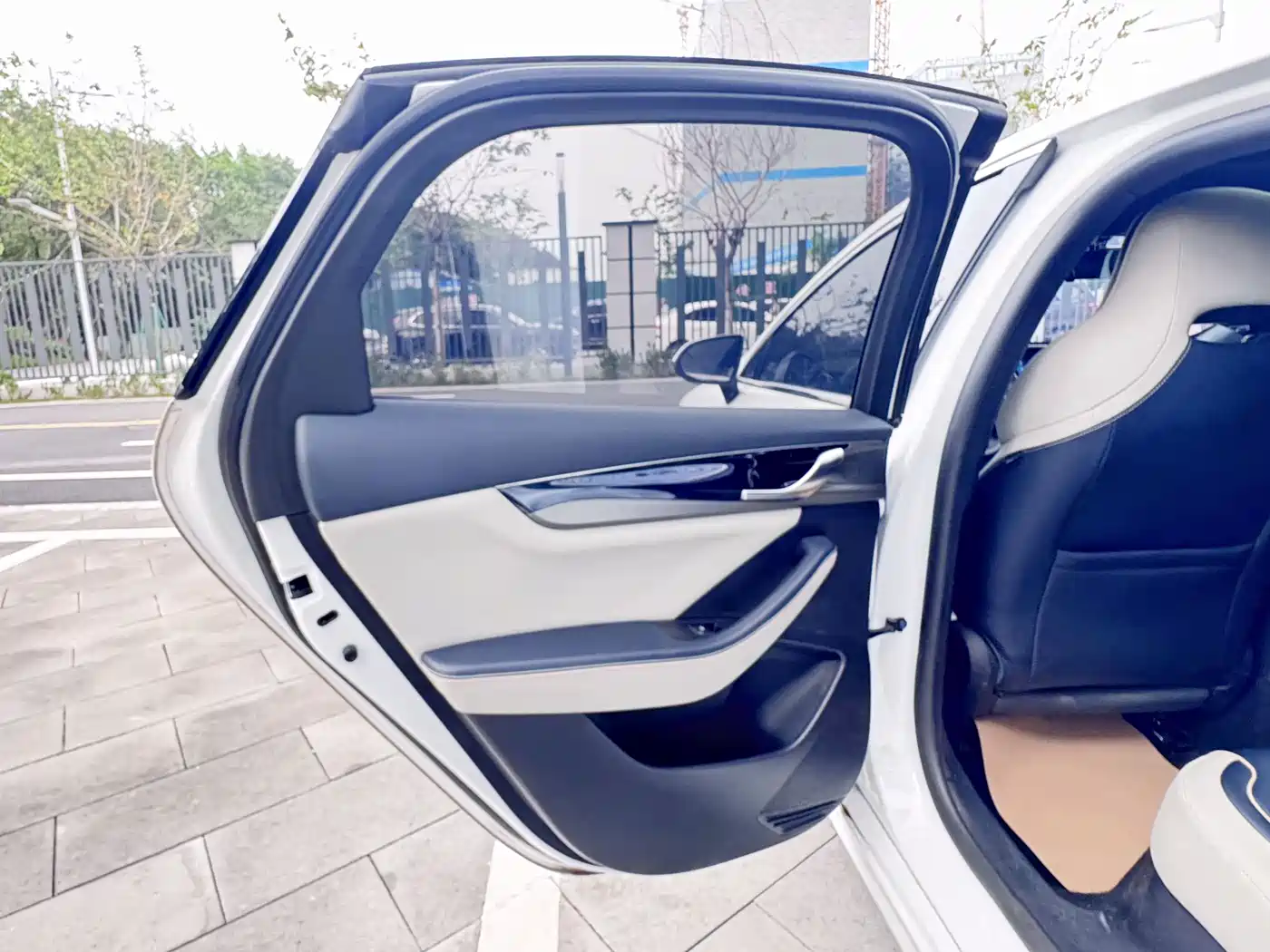 BYD Qin PLUS 2021 DM-i 55KM Flagship фото 22