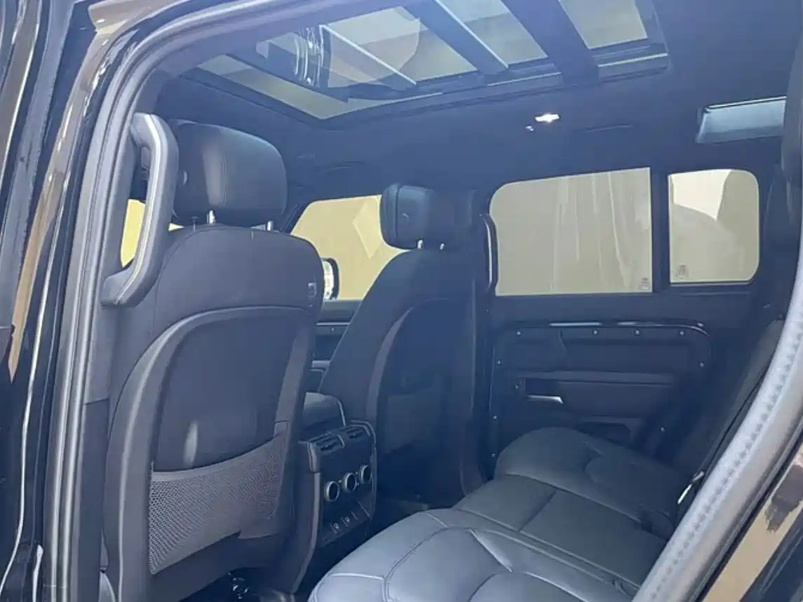 Land Rover Defender 2025 2025 110 3.0T P400 Dark Special Edition