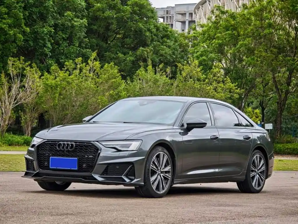 Фото 1 - Audi A6L