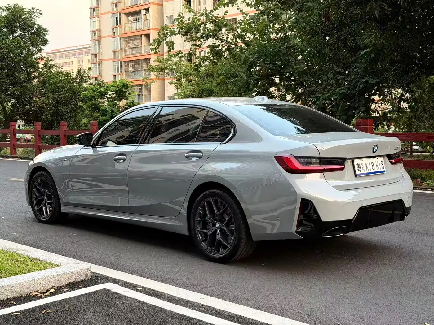 BMW 3 Series 2026 2026 330Li M Sport Shadowline Package